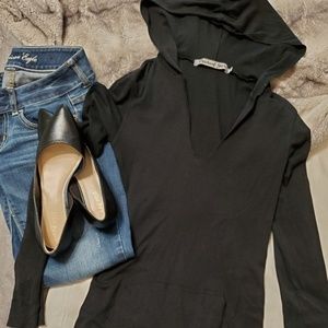 Black and White V Neck Long Sleeve Hoodie